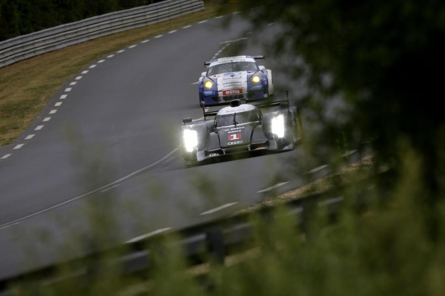  Audi R18 TDI Ultra Le Mans 24hr 2011 года  (фото 66 из 108)